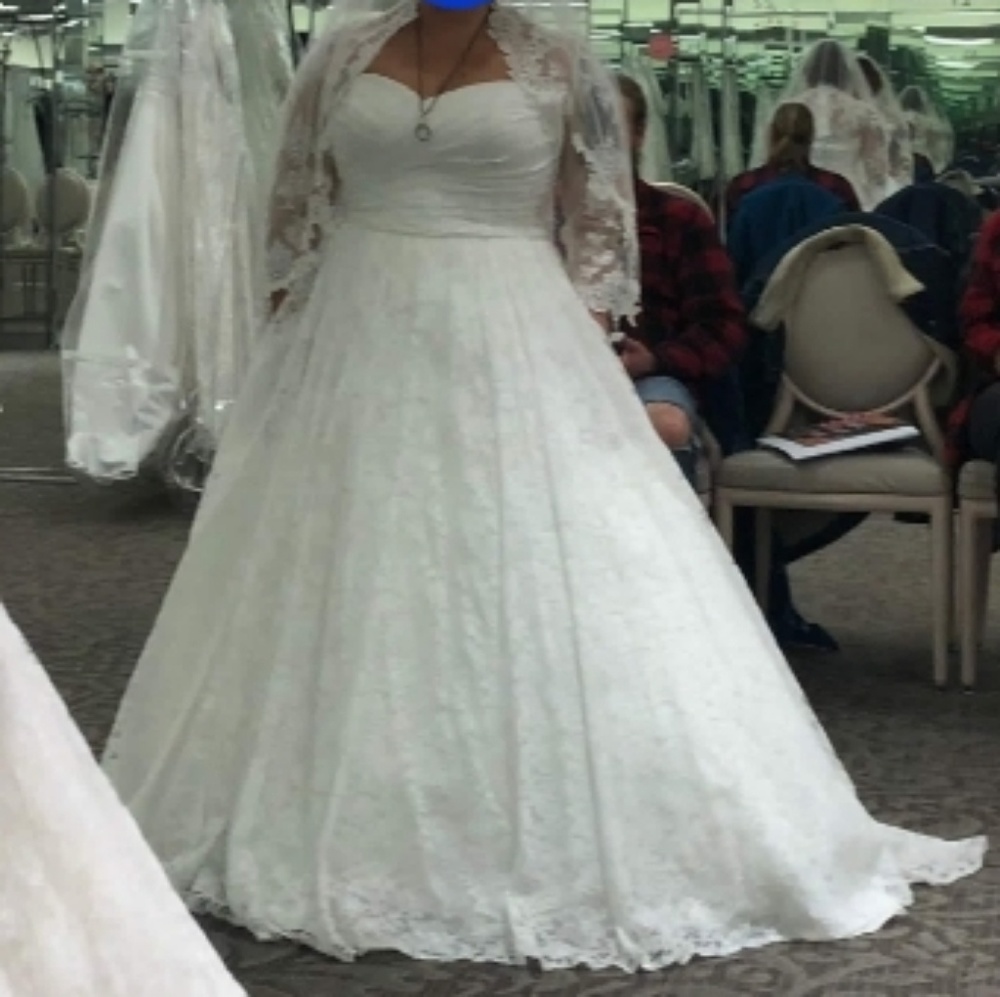 Wedding dress. Never worn.